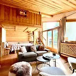 Charming Alpine In Mountain View